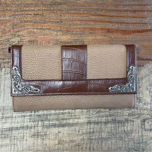 Coldwater Creek full sized wallet brown silver